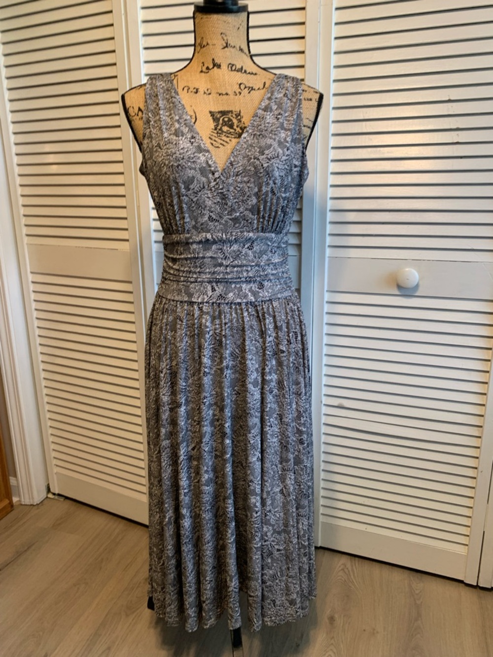 Sleeveless V-Neck Black and White Faux Lace Midi Dress